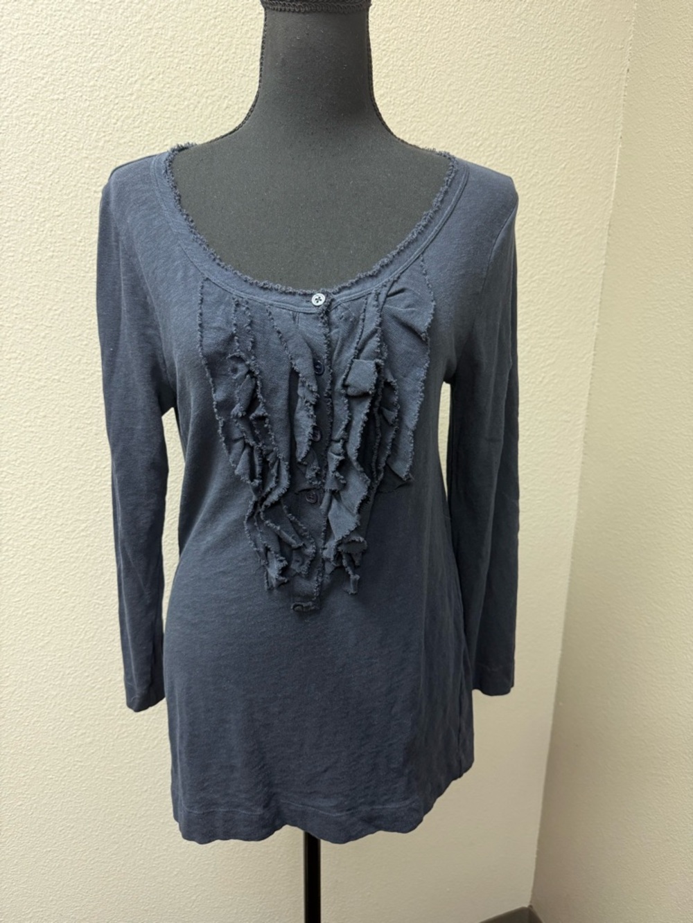 J Crew Navy Ruffle Henley Top Boho Raw Edge Cotton Long Sleeve Shirt L - Picture 2 of 9